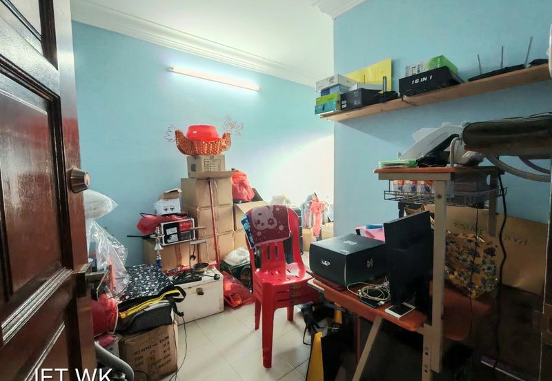 Kampung Jawa Klang 20x70 Renovated Double Storey House 