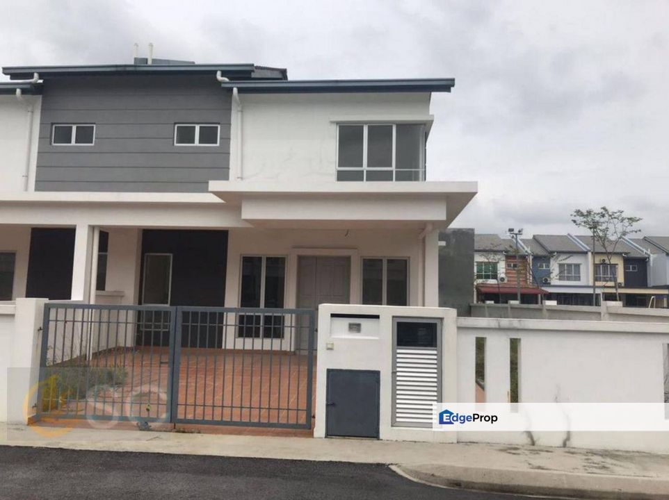 Taman Saga Klang 35x65 Double Storey Semi D Cluster Unit , Selangor, Klang