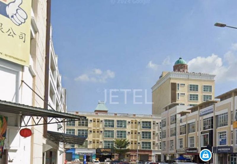 Gravit8 @ Klang South