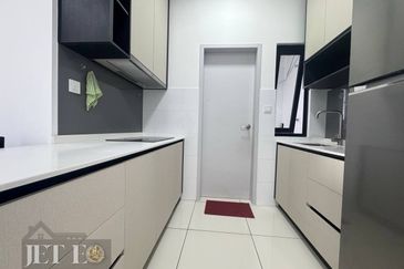 Amber Residence @ twentyfive.7