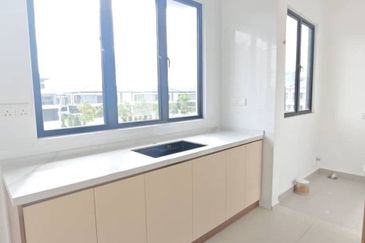 Amber Residence @ twentyfive.7