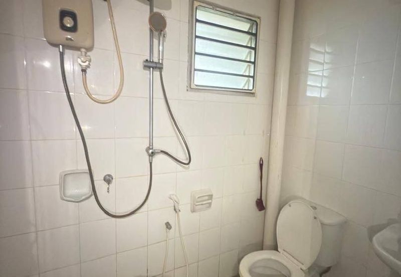 Pangsapuri Akasia, Bandar Botanic