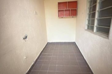 Pangsapuri Akasia, Bandar Botanic