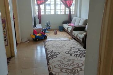 Meranti Apartment, Taman Subang Mewah