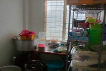 Meranti Apartment, Taman Subang Mewah