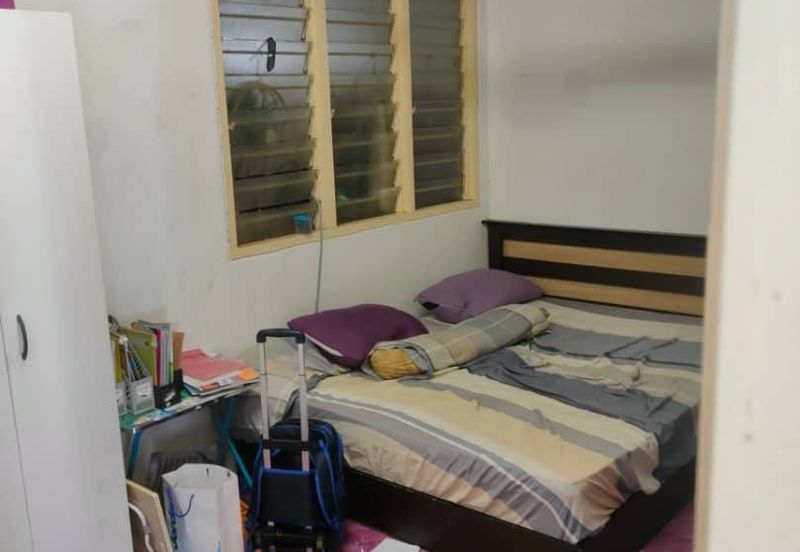 Meranti Apartment, Taman Subang Mewah