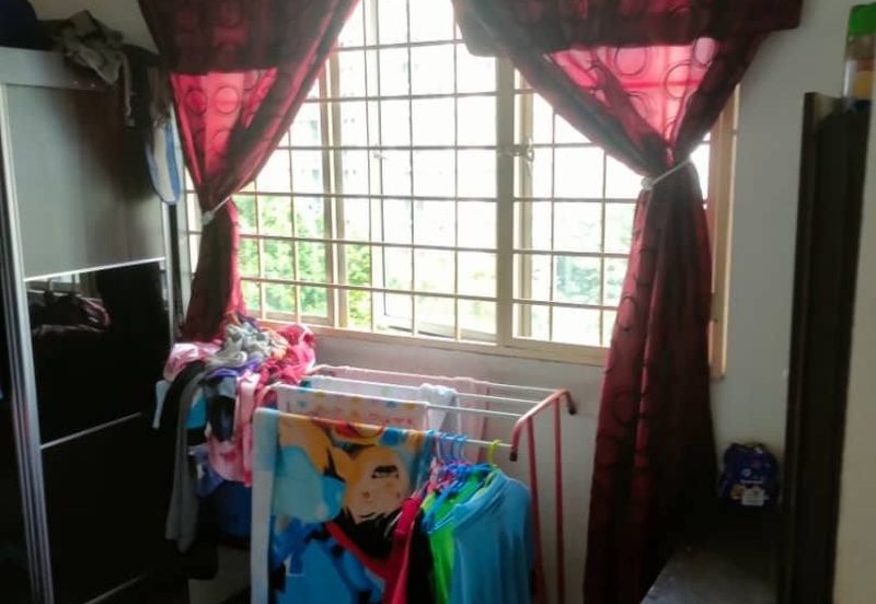 Meranti Apartment, Taman Subang Mewah