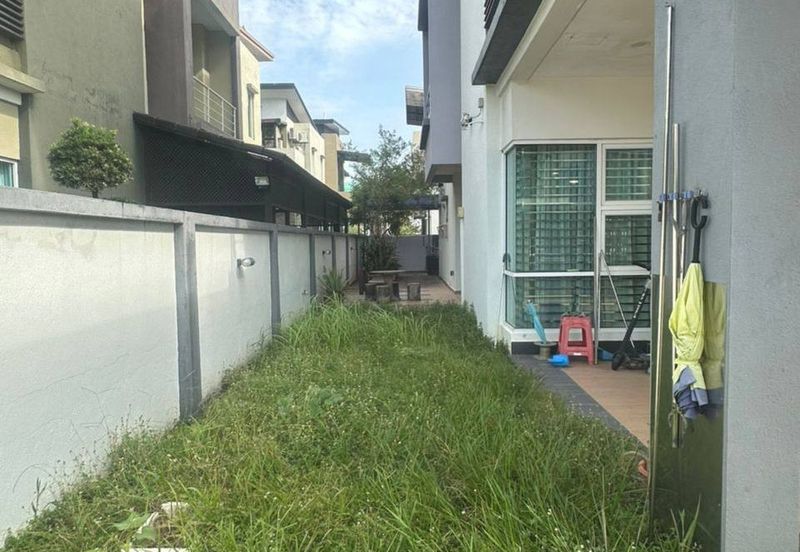 Taman Jenjarom Permai