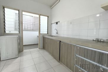 Seri Baiduri Apartments @ Setia Alam