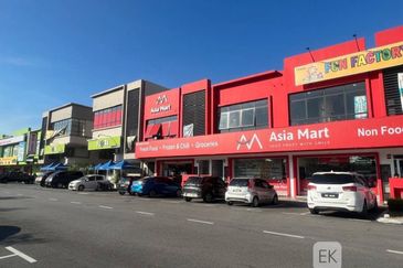 Triana @ Tropicana Amans