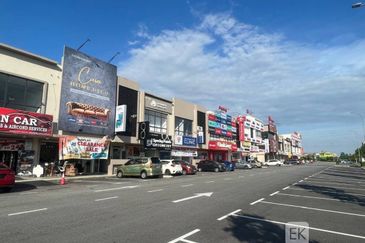 Triana @ Tropicana Amans