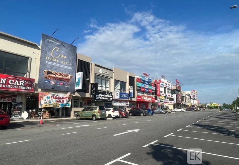 Triana @ Tropicana Amans