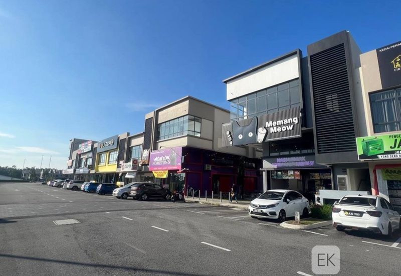 Triana @ Tropicana Amans