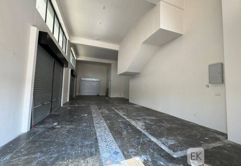 Triana @ Tropicana Amans