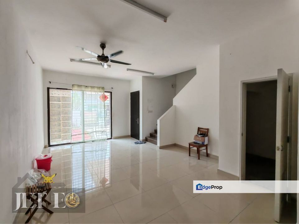 Bandar Mahkota Banting Basic Unit Double Storey Endlot , Selangor, Banting