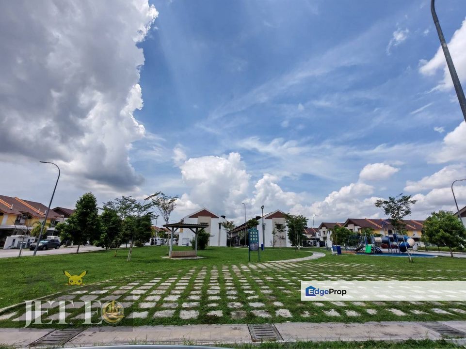 Bandar Mahkota Banting Basic Unit Double Storey Endlot , Selangor, Banting