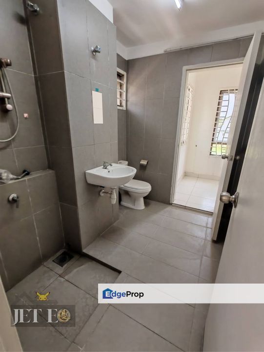 Bandar Mahkota Banting Basic Unit Double Storey Endlot , Selangor, Banting