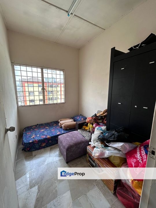 Sri Anggerik 2 Bandar Puchong Jaya Top Floor Tip Top Condition , Selangor, Puchong