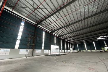 West Port, Pulau Indah