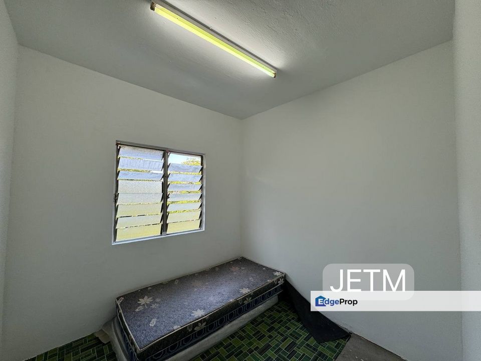 Bukit Tinggi 2 Middle Floor Low Cost Flat , Selangor, Port Klang