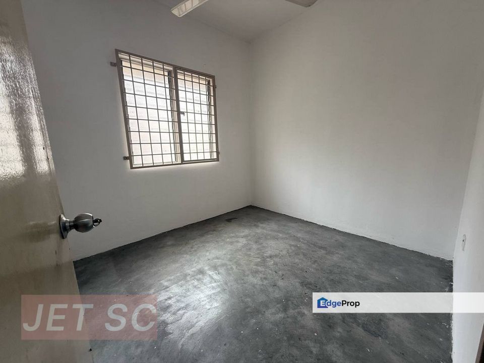 Pangsapuri Bukit Tinggi 2 Mid Floor Low Cost Flat , Selangor, Port Klang