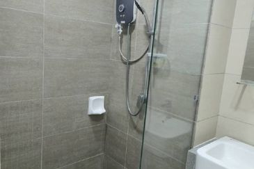 Gravit8 @ Klang South