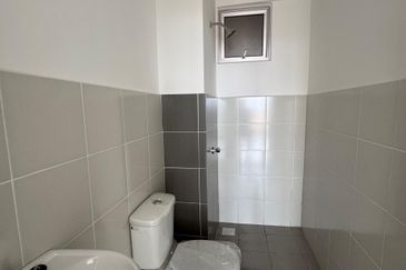 ADENIA APARTMENT @ BANDAR PARKLANDS, KLANG