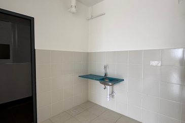 ADENIA APARTMENT @ BANDAR PARKLANDS, KLANG