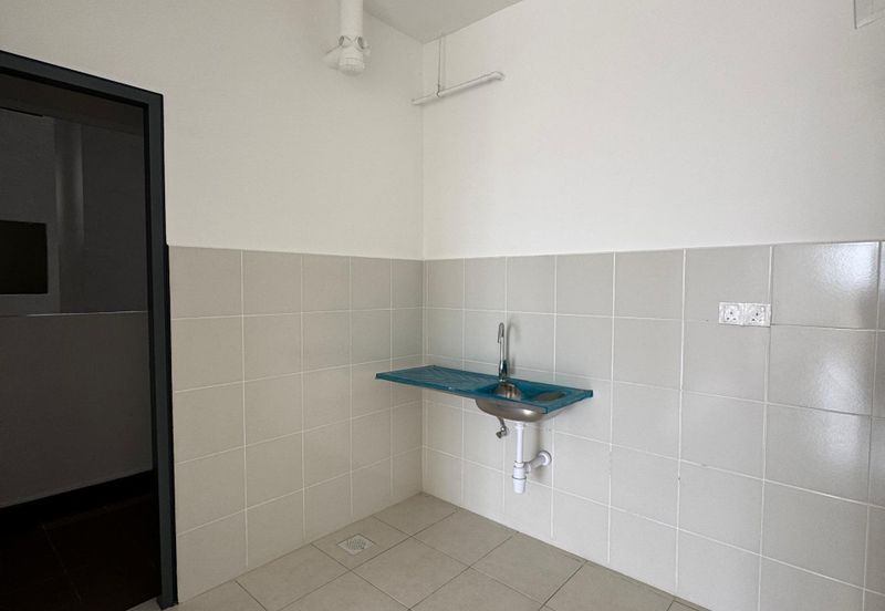 ADENIA APARTMENT @ BANDAR PARKLANDS, KLANG