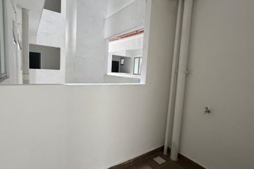 ADENIA APARTMENT @ BANDAR PARKLANDS, KLANG