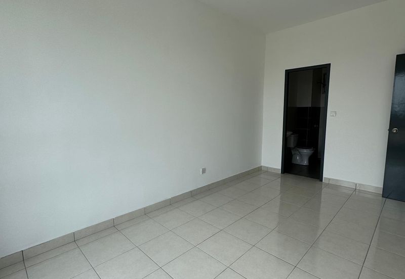 ADENIA APARTMENT @ BANDAR PARKLANDS, KLANG