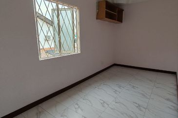 Jalan Batu Tiga Lama & Jalan Jingga