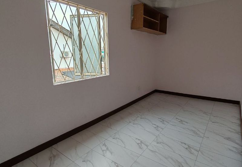 Jalan Batu Tiga Lama & Jalan Jingga