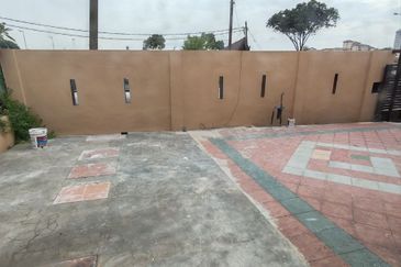 Jalan Batu Tiga Lama & Jalan Jingga