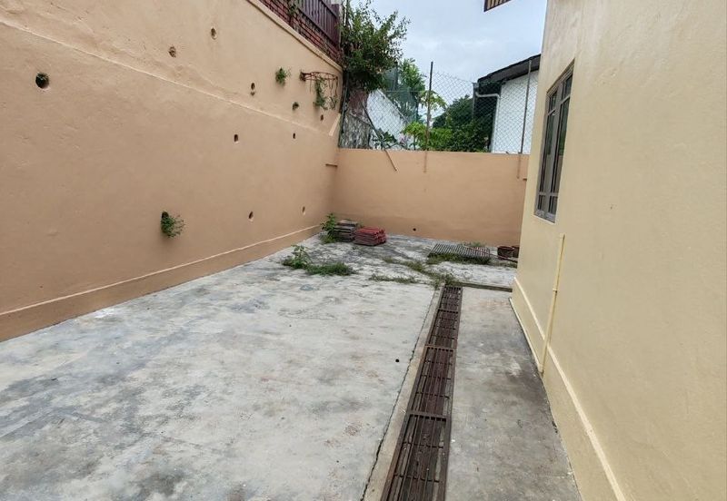 Jalan Batu Tiga Lama & Jalan Jingga