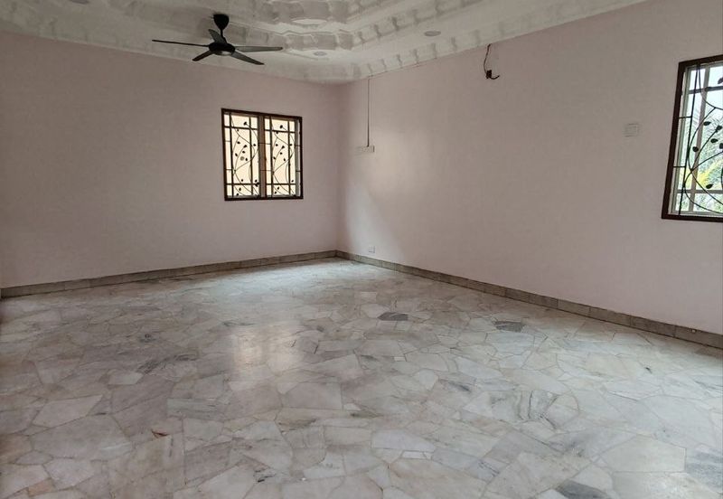 Jalan Batu Tiga Lama & Jalan Jingga