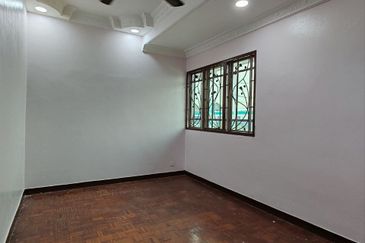 Jalan Batu Tiga Lama & Jalan Jingga