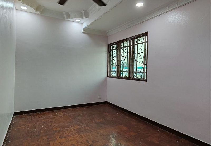 Jalan Batu Tiga Lama & Jalan Jingga