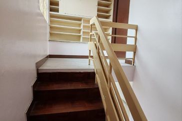 Jalan Batu Tiga Lama & Jalan Jingga