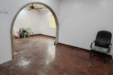 Jalan Batu Tiga Lama & Jalan Jingga