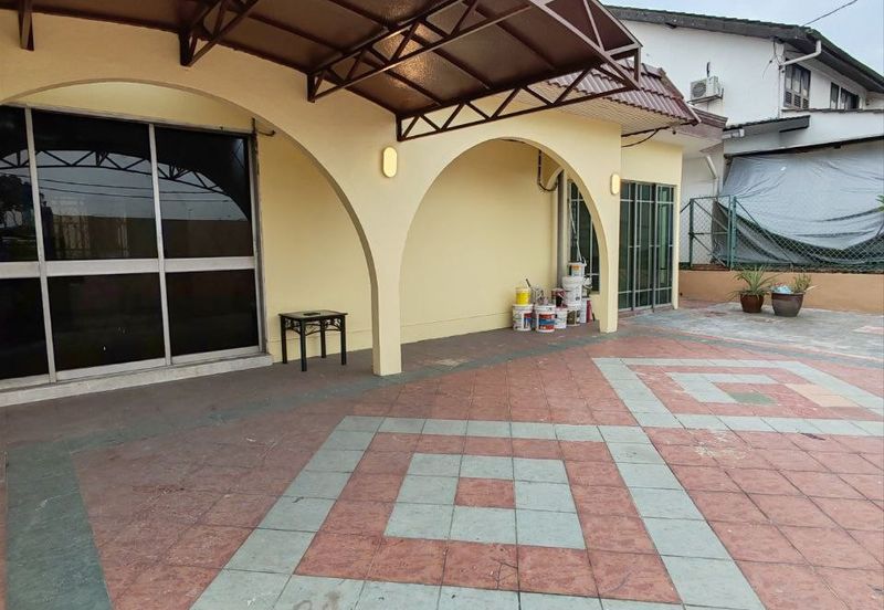 Jalan Batu Tiga Lama & Jalan Jingga