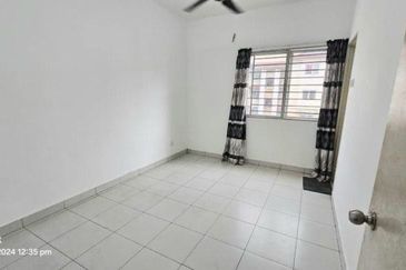 Pangsapuri Akasia, Bandar Botanic