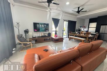 Lucent Residence @ twentyfive.7