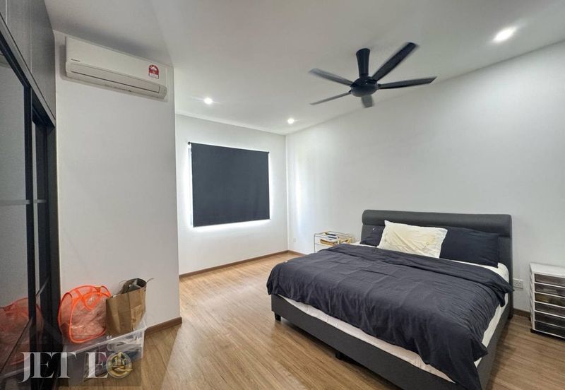 Lucent Residence @ twentyfive.7