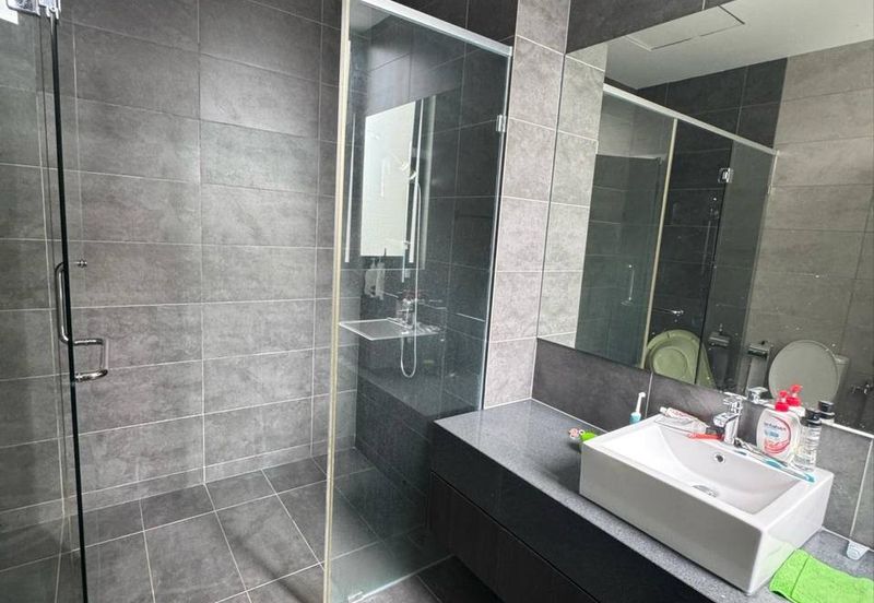 Lucent Residence @ twentyfive.7