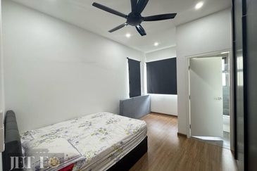 Lucent Residence @ twentyfive.7