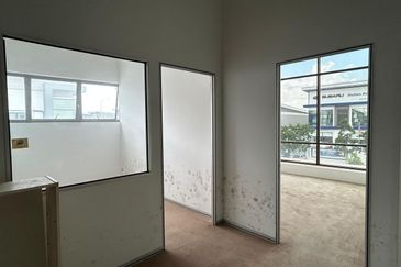 Gateway 16, Bandar Bukit Raja