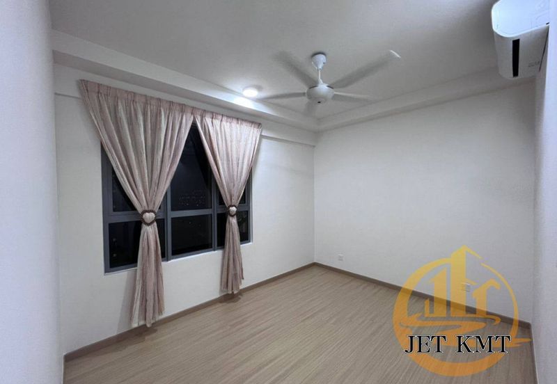 Gravit8 @ Klang South