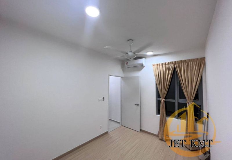 Gravit8 @ Klang South