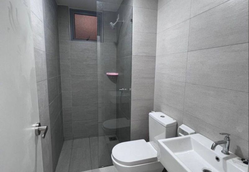 Gravit8 @ Klang South